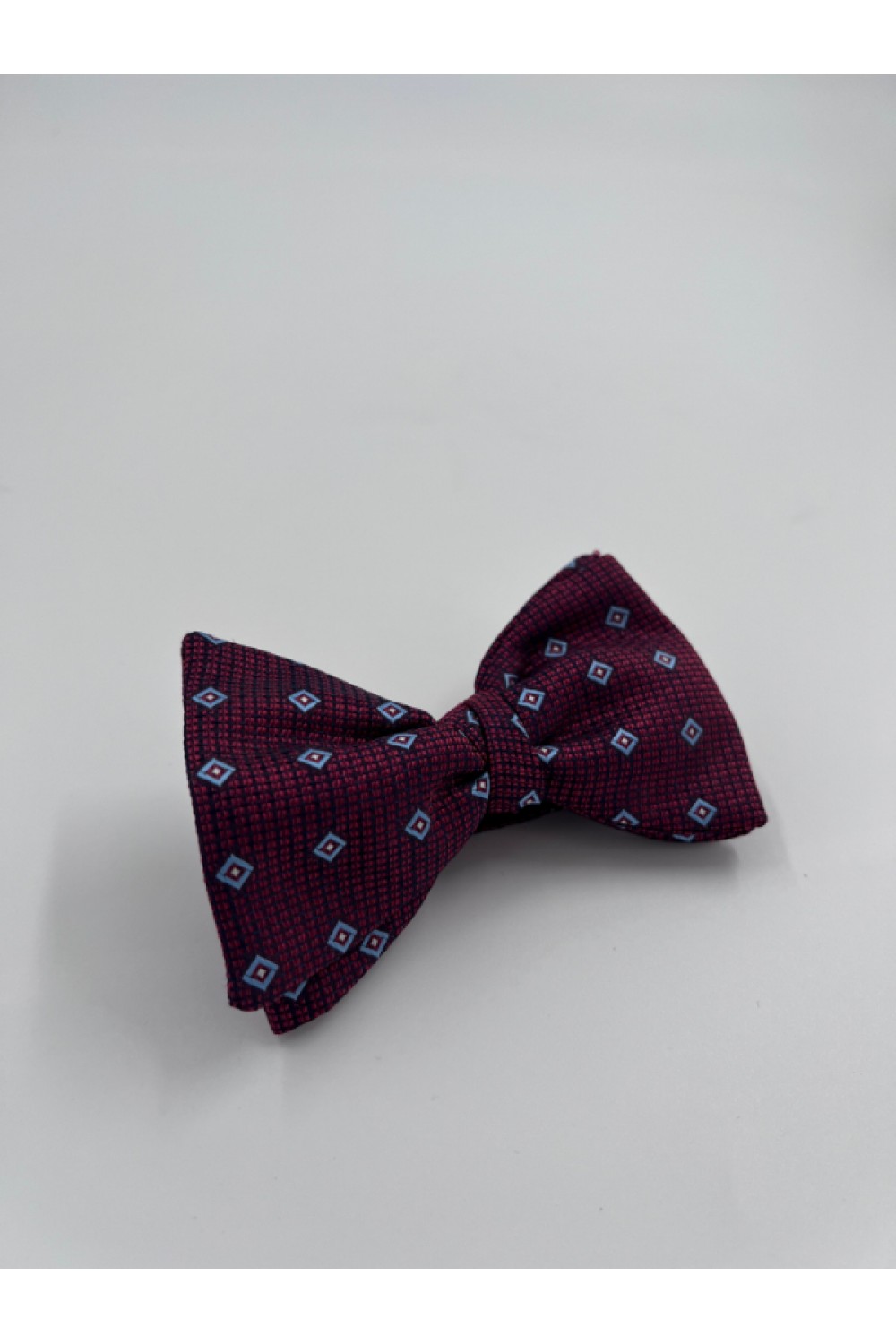MEN BOW TIE BORDEUX WITH BLUE PRINTS BT05