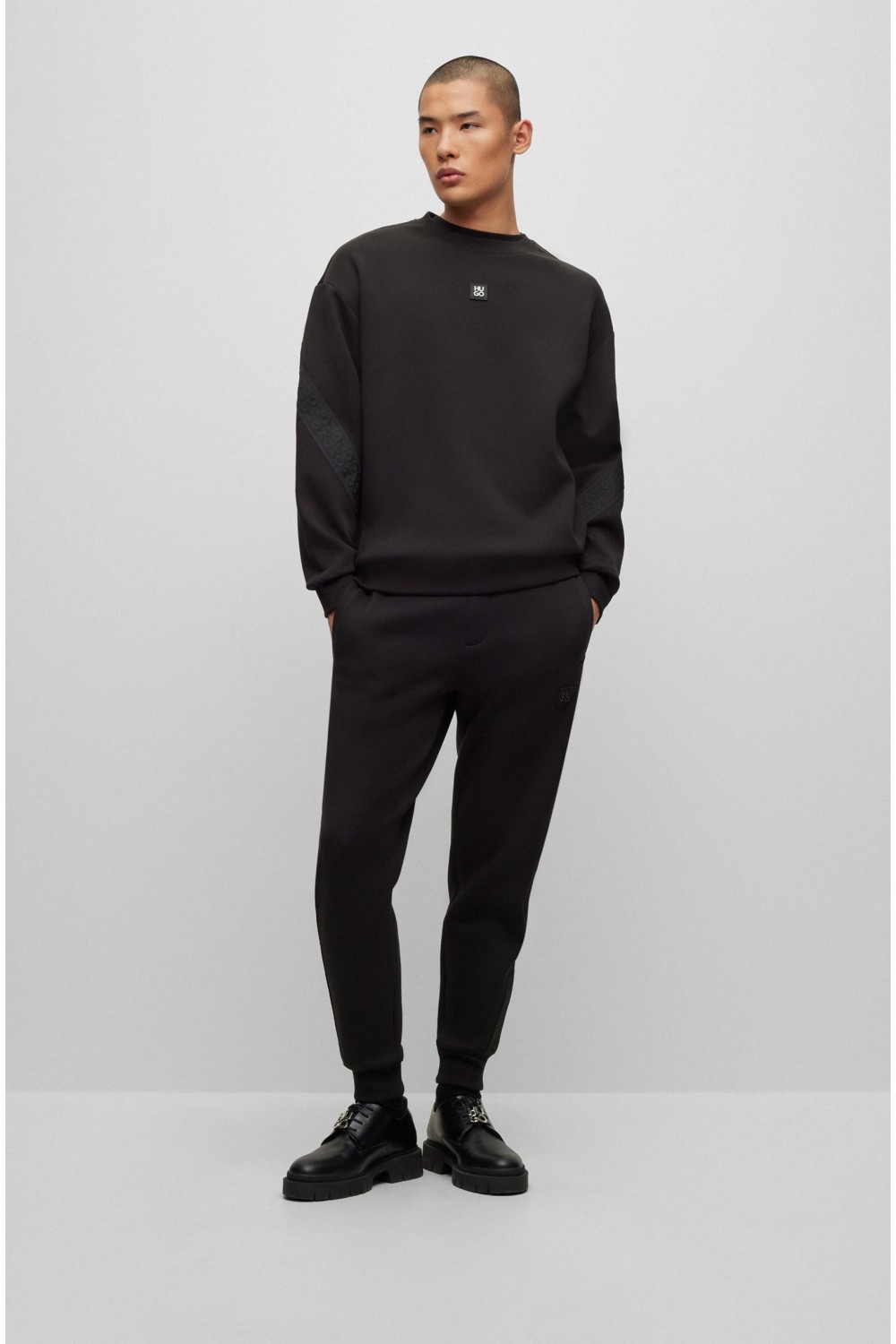 HUGO COTTON BLEND SWEATSHIRT WITH STACKED LOGO BLACK 50511698-001