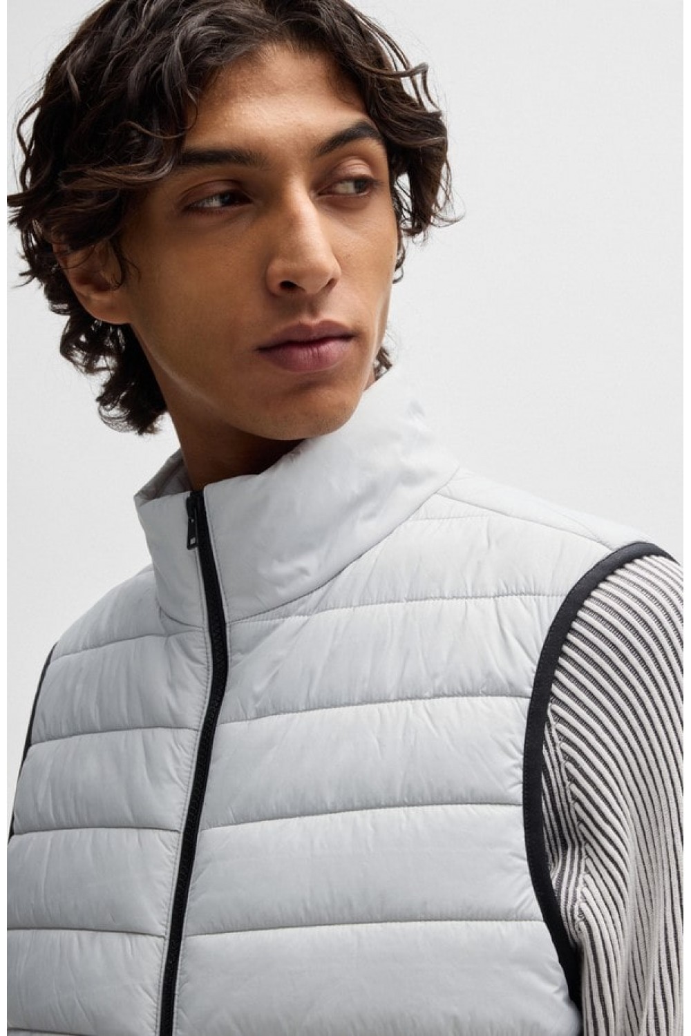 HUGO GILET WITH RED LOGO LABEL LIGHT GREY 50517743-050