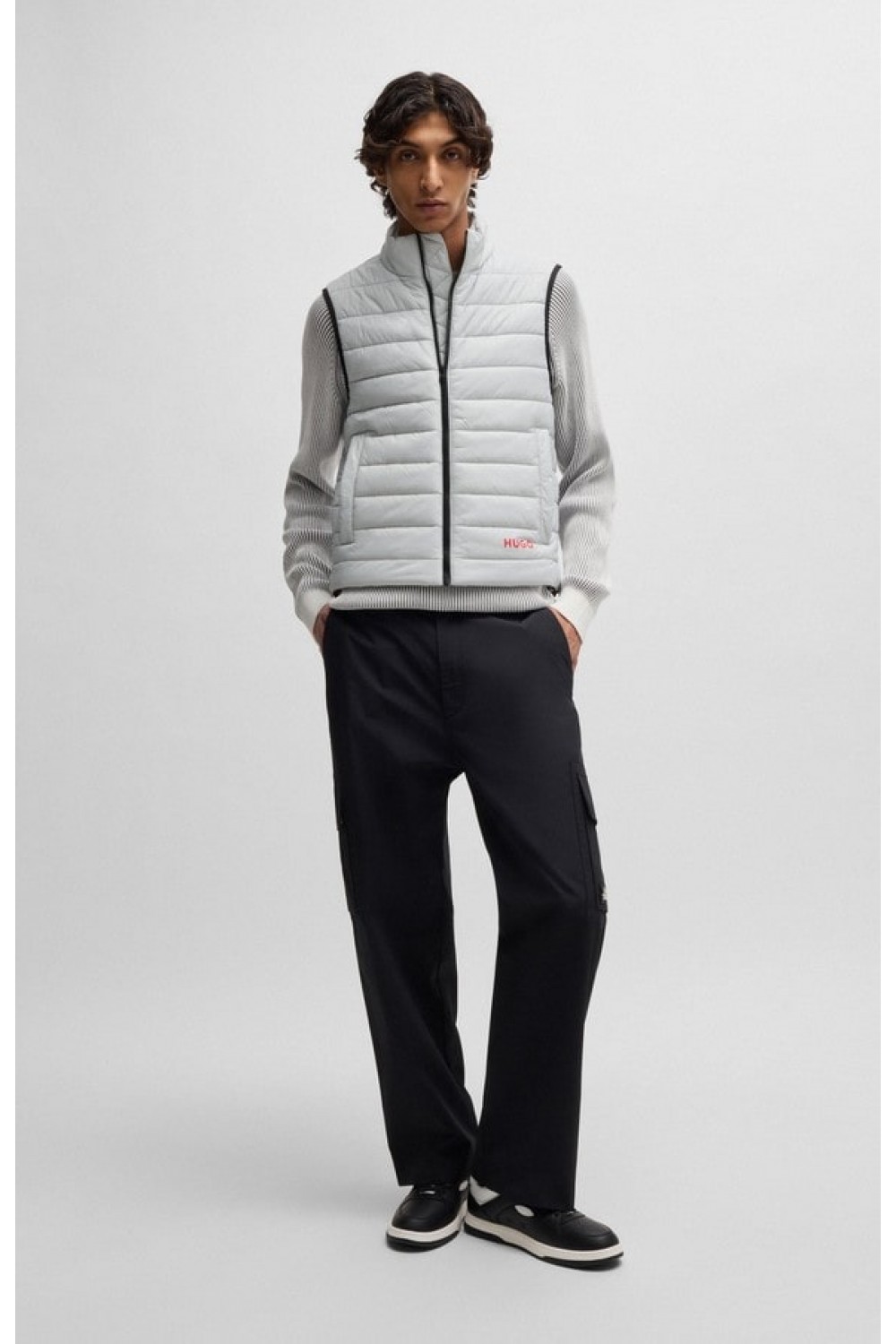 HUGO GILET WITH RED LOGO LABEL LIGHT GREY 50517743-050