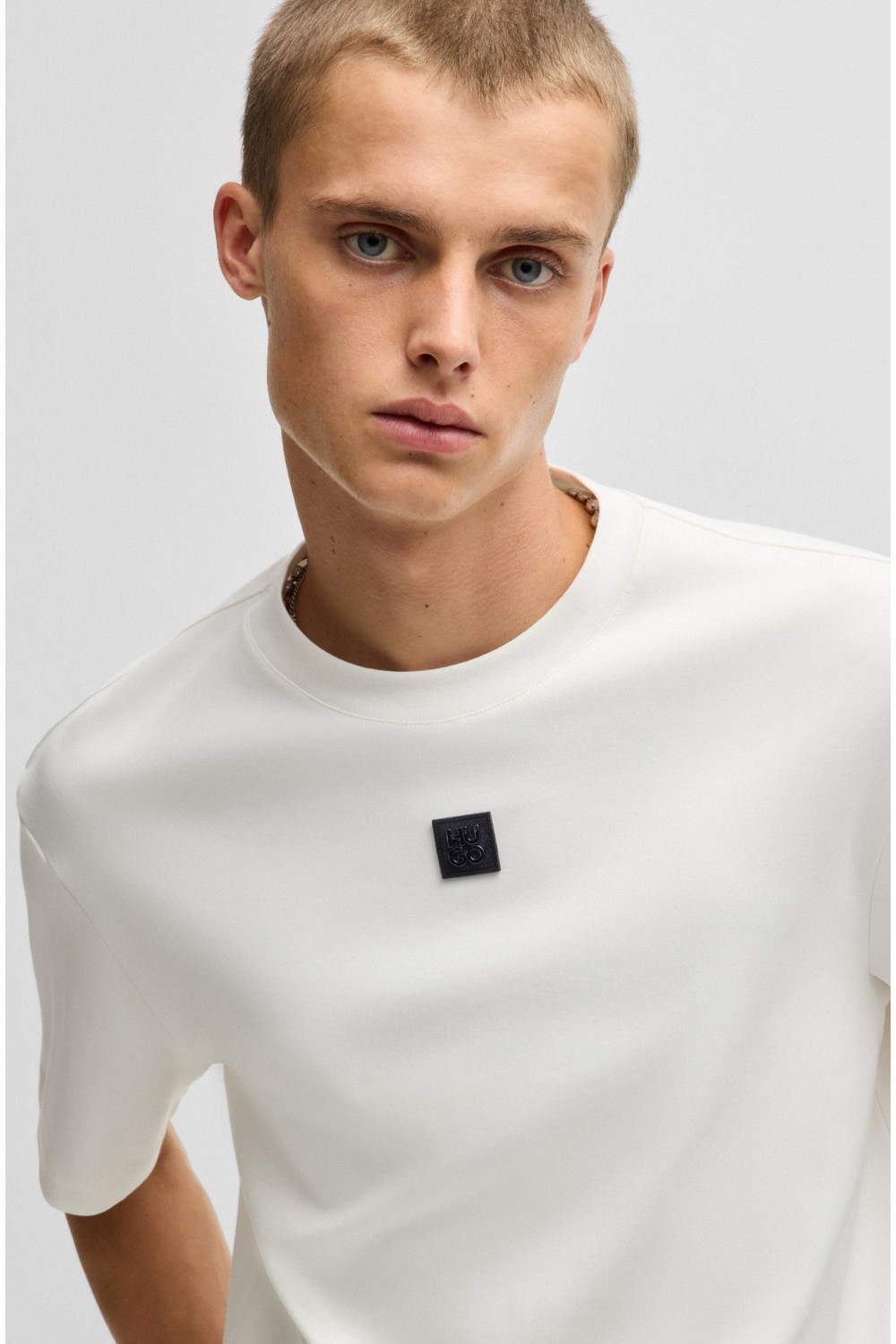 HUGO INTERLOCK COTTON REGULAR FIT T-SHIRT WITH STACKED LOGO WHITE 50505201-103