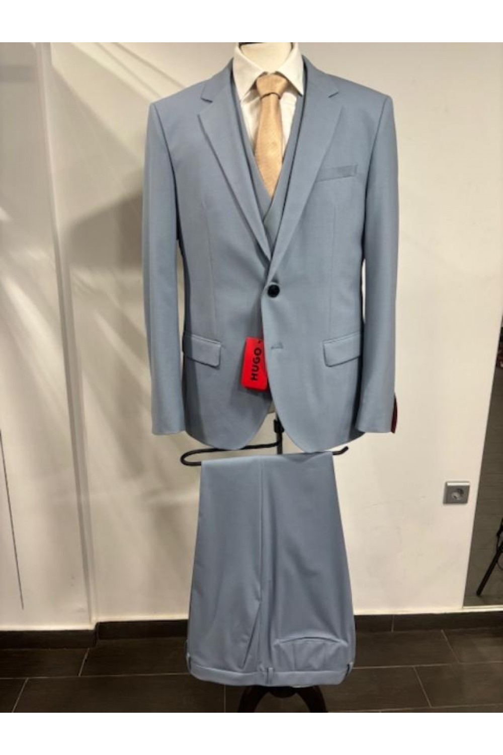 HUGO SUIT SLIM FIT HENRY/GETLIN 232X LIGHT BLUE AND GILET 50530116-483