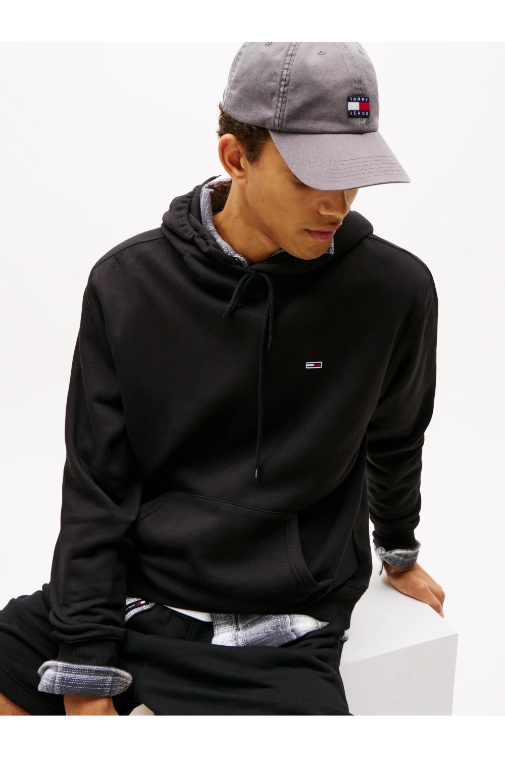 TOMMY HILFIGER REGULAR FLAG HOODIE BLACK DM0DM20742-BDS
