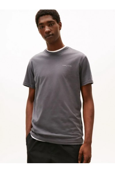 TOMMY JEANS TJM SLIM LINEAR CHEST TEE BLACK WALNUT DM0DM21780-GW1