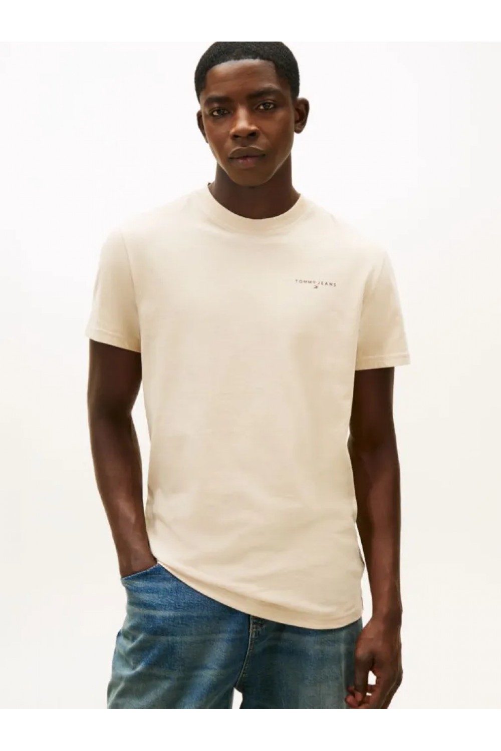 TOMMY JEANS TJM SLIM LINEAR CHEST TEE GULF SAND DM0DM21780-ABY