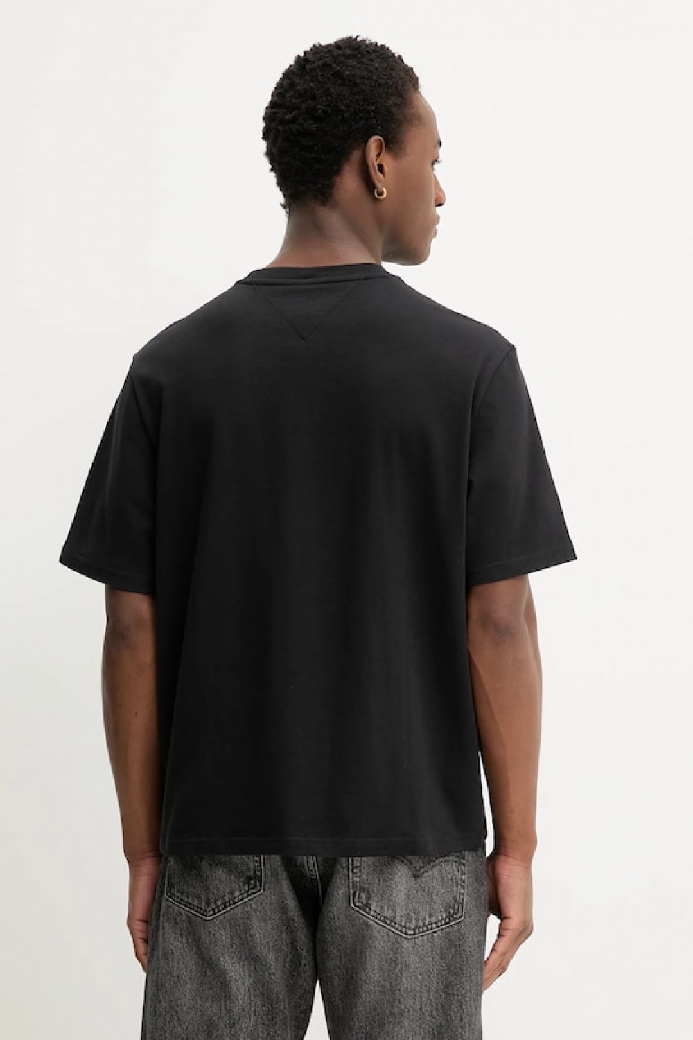 TOMMY HILFIGER T-SHIRT TJM 90S DISTRESSED FLAG TEE BLACK DM0DM22463-BDS