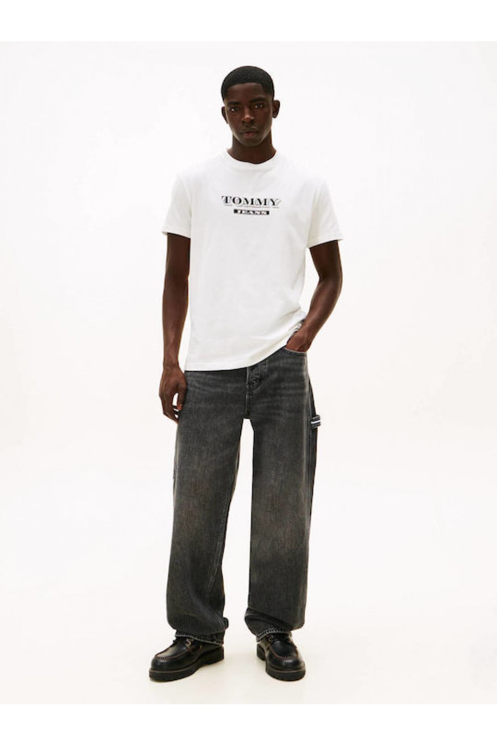 TOMMY HILFIGER T-SHIRT TJM REG BILLS FONT TEE ECRU DM0DM22322-YBL