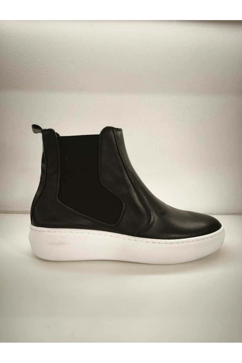 NICE STEP CHELSEA LEATHER BOOTS BLACK NS202