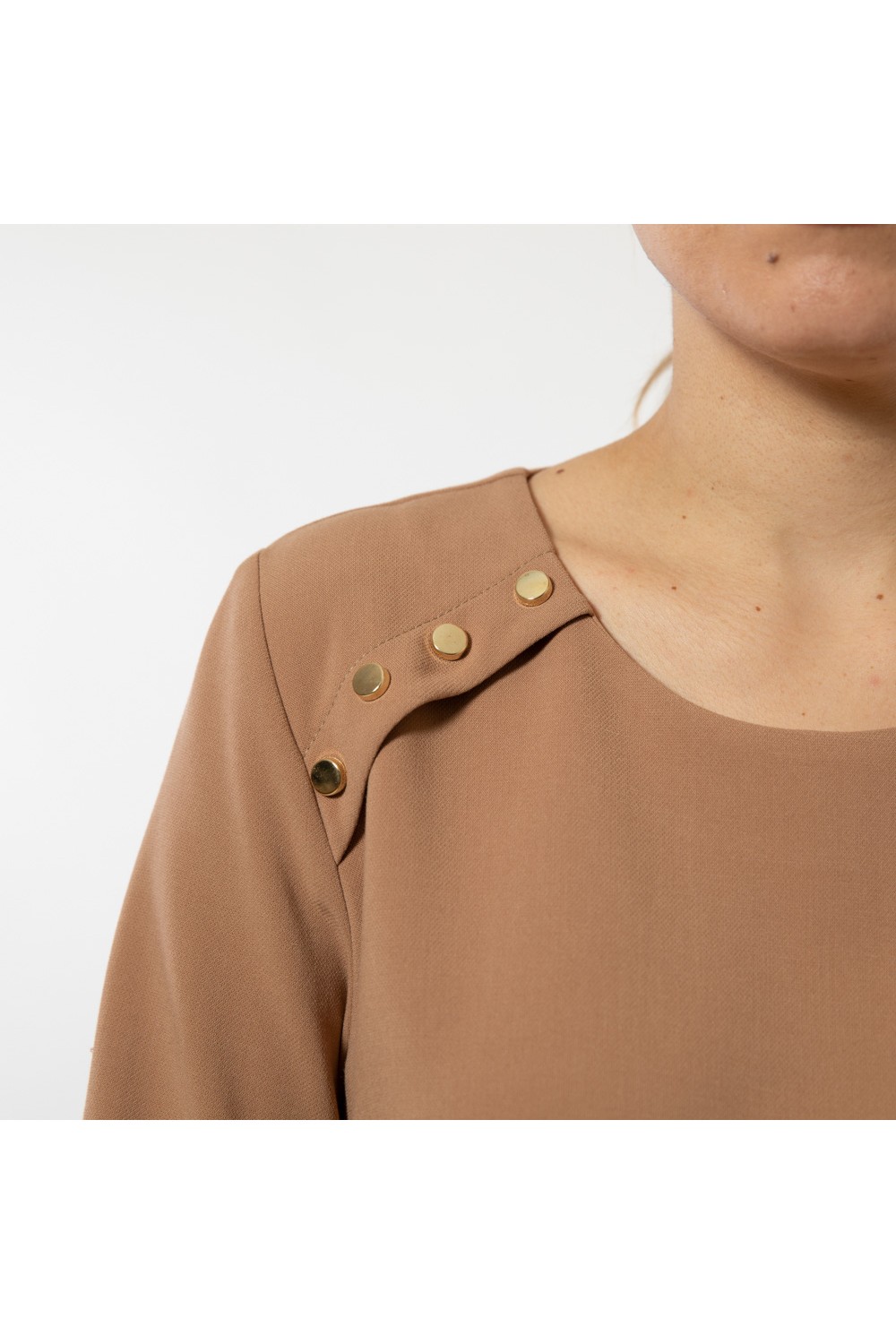 ACCESS TOP WITH STUDS CAMEL