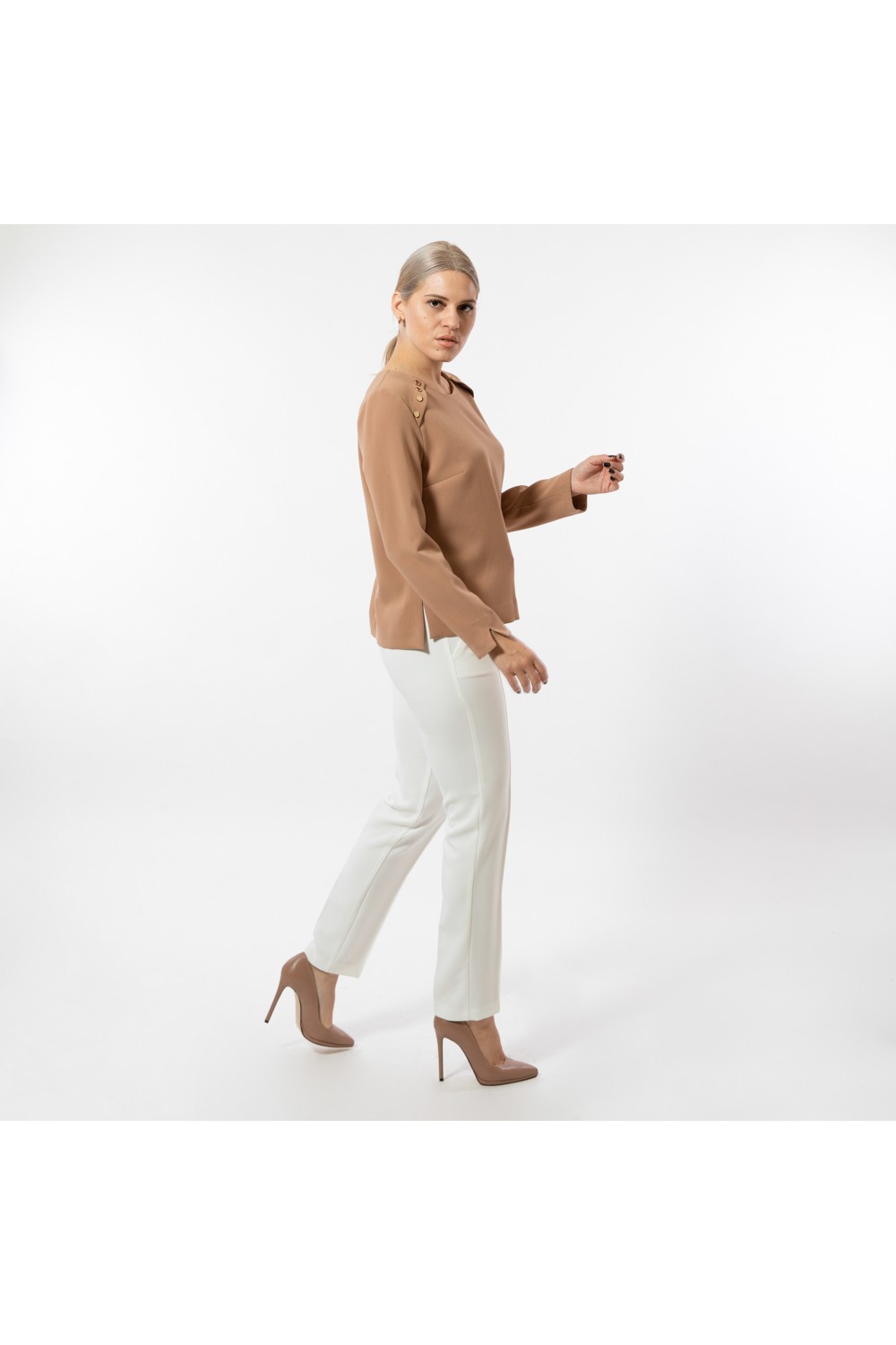 ACCESS TOP WITH STUDS CAMEL