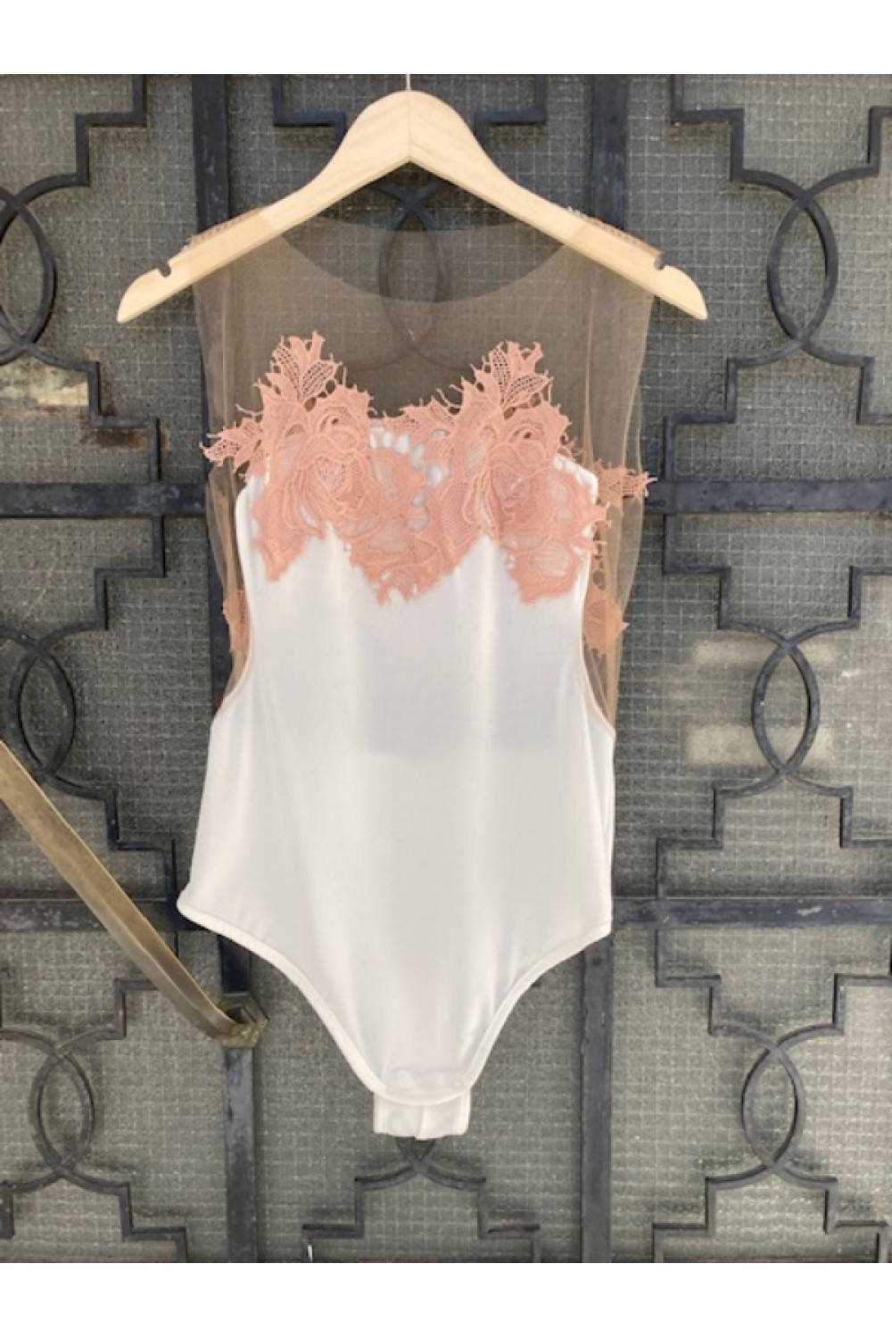 JULYTWO BODYSWIT WHITE BE376