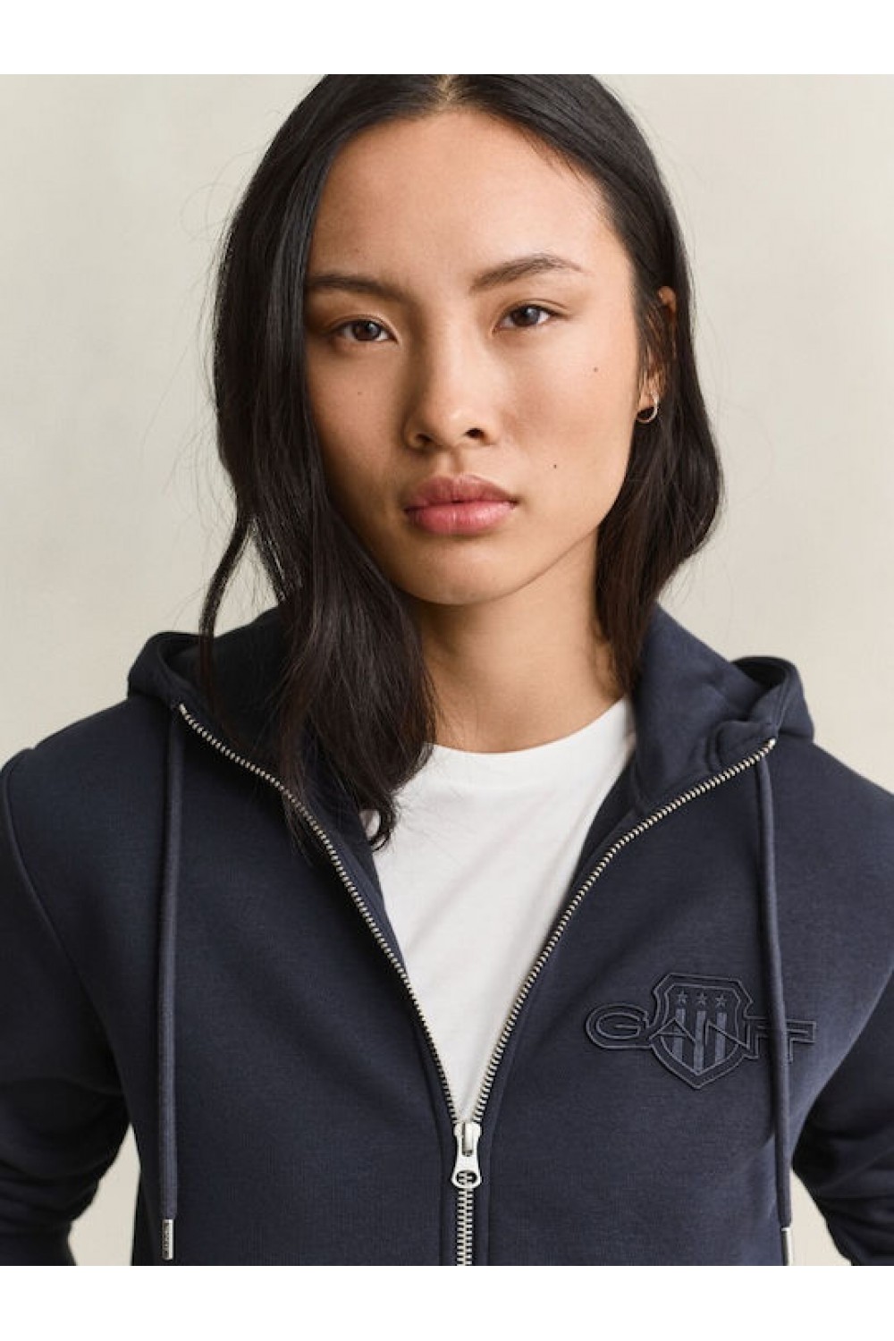 GANT WOMAN TONAL SHIELD ZIP HOODIE EVENING BLUE 4202588-433