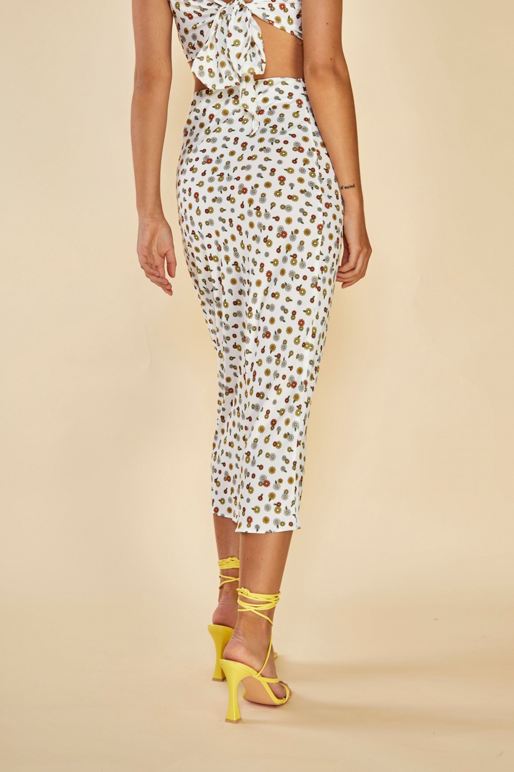 GLAMOROUS LADIES SKIRT WHITE DITSY DAISY CA0284