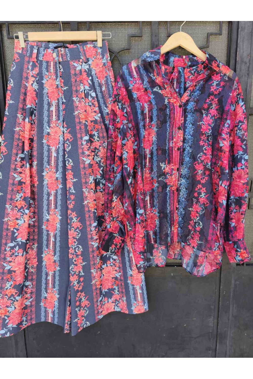 IRAIDA DENISE SET OVERSHIRT AND DENIM PANT MULTICOLOUR