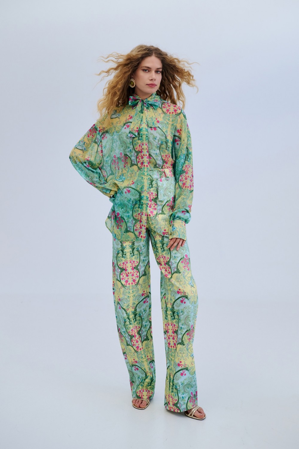 IRAIDA SOLWISE SET OVERSHIRT AND DENIM PANT 