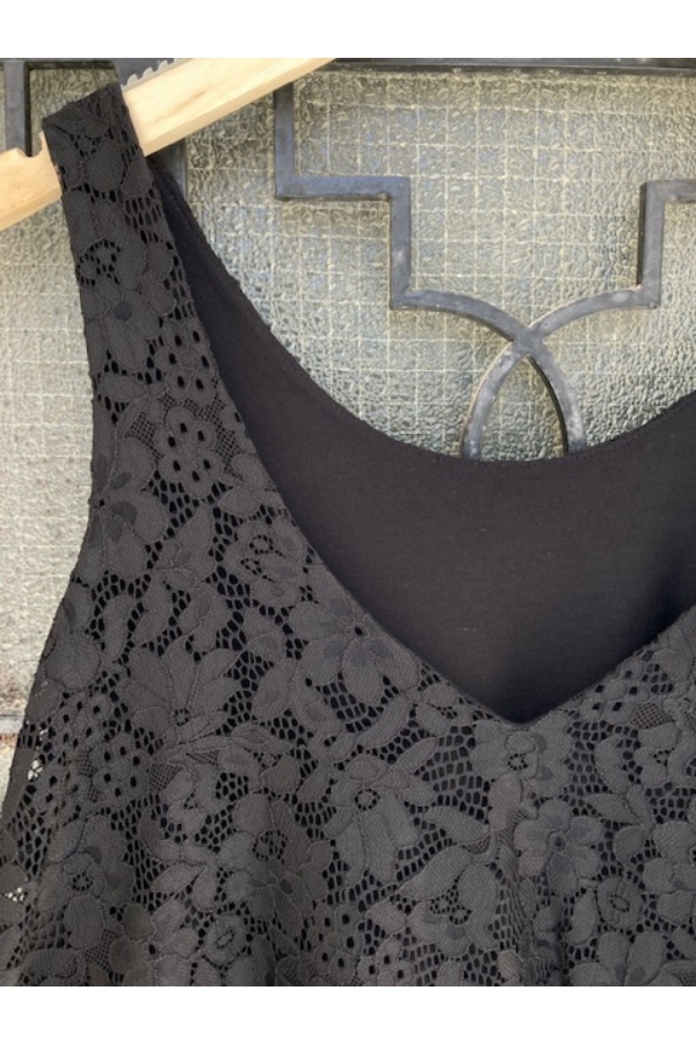 MOUTAKI WOMAN TOP BLACK 15.01.142