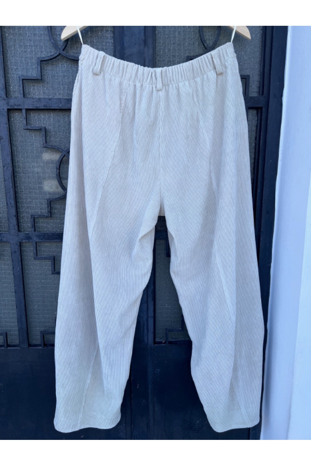 MOUTAKI WOMAN PANTS ECRU 25.03.150