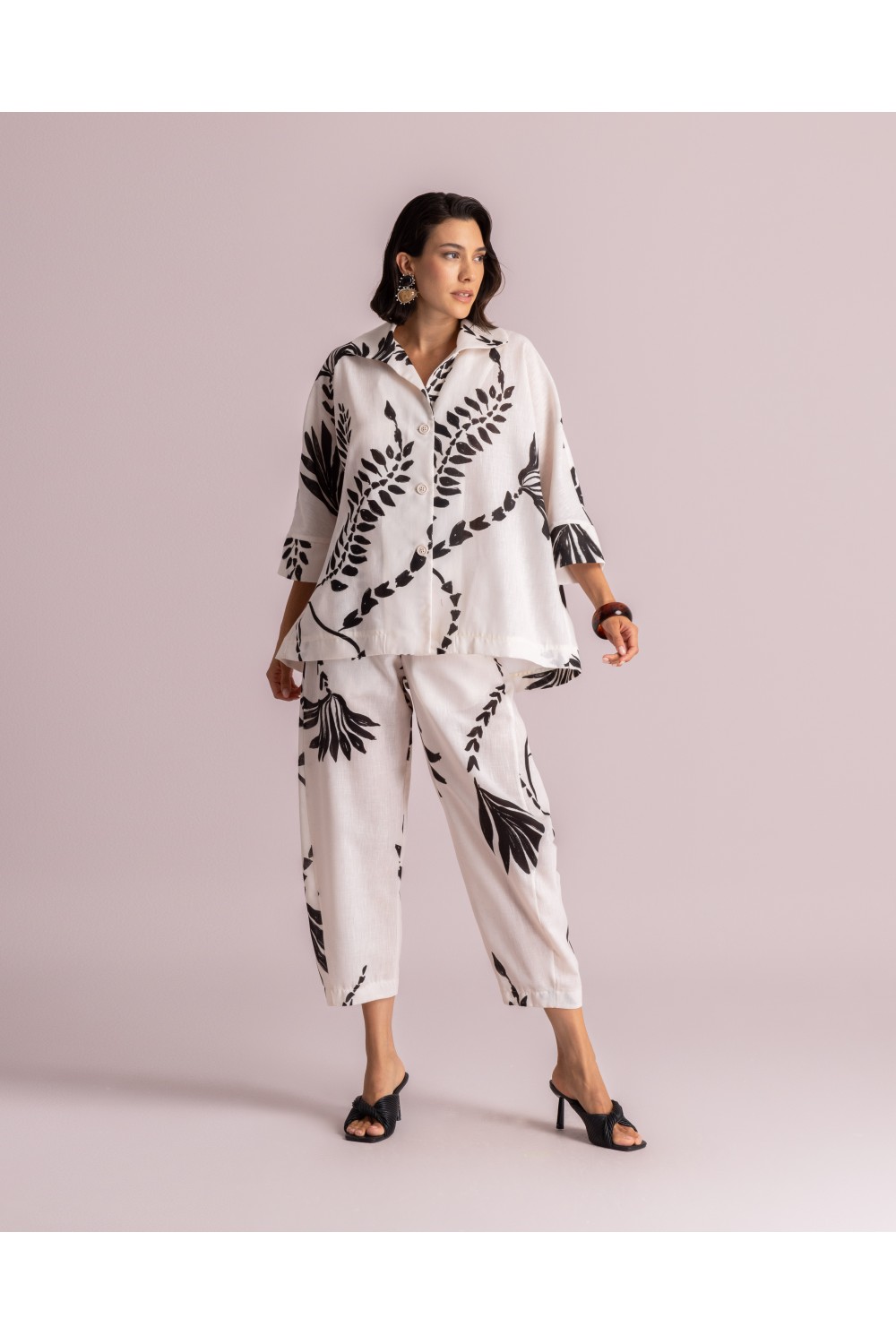 MOUTAKI WOMAN SHIRT BLACK-WHITE 26.06.08