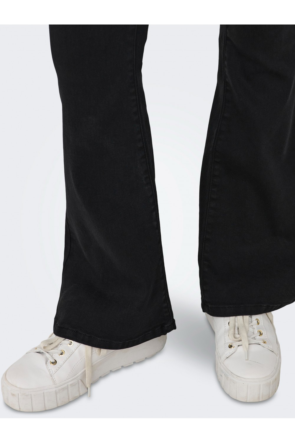 ONLY REESE REG RETRO FLARED DNM BOX BLACK DENIM 15309845
