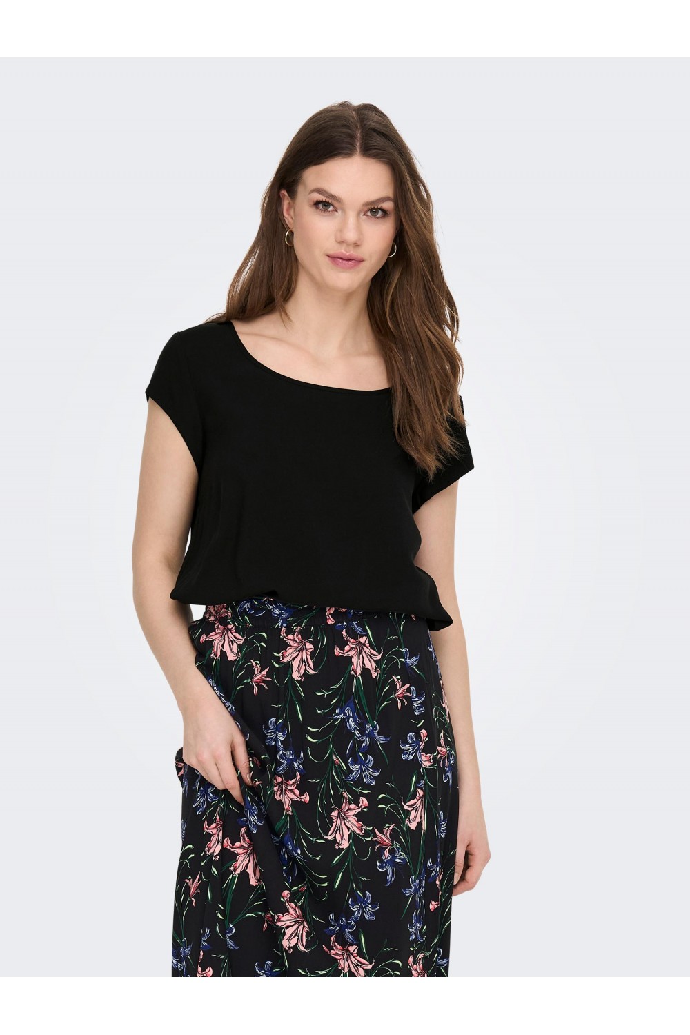 ONLY NOVA LIFE S/S TOP SOLID BLACK 15222173