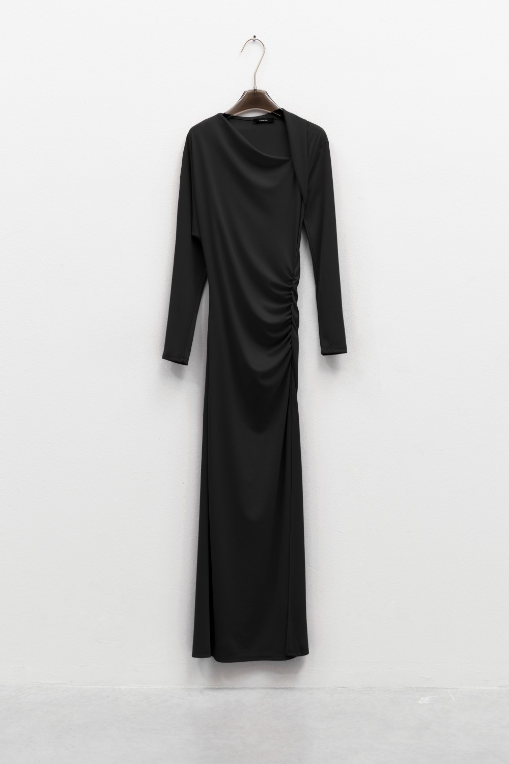 LUMINA DRESS LONG WITH RUFFLES BLACK LD2126