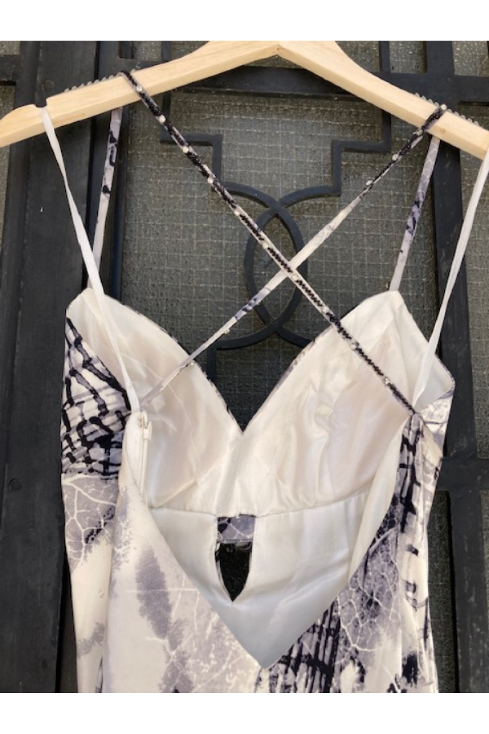 MIKAEL LONG DRESS BLACK AND WHITE BE172