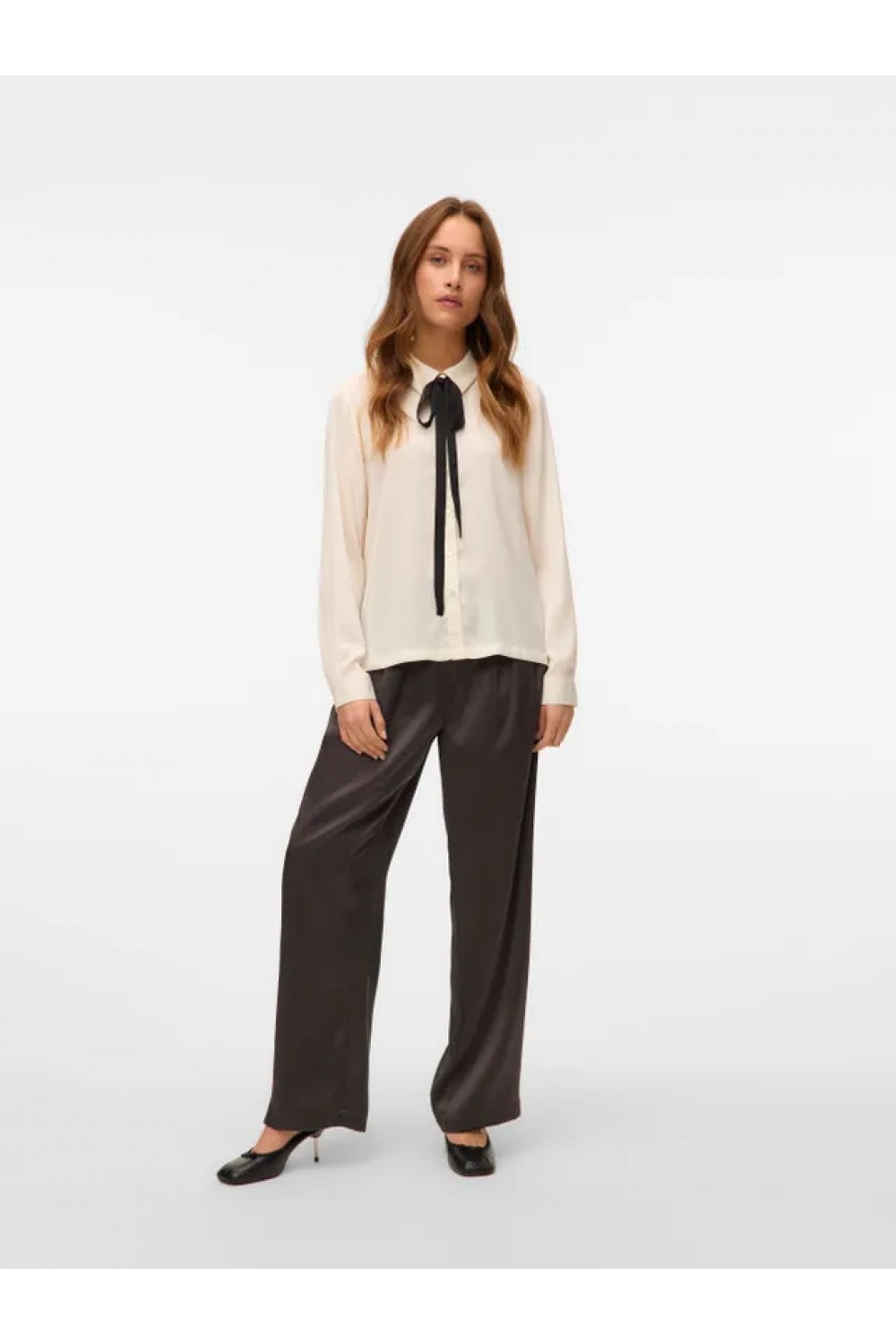 VERO MODA GRETCHEN LS SHIRT WVN BTQ GA CLOUD DANCER-BLACK TIE 10335828