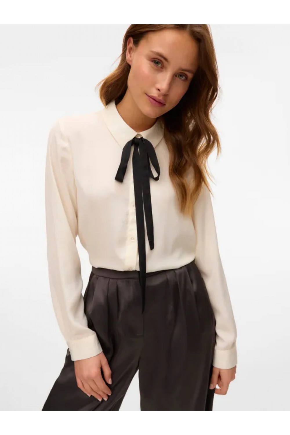 VERO MODA GRETCHEN LS SHIRT WVN BTQ GA CLOUD DANCER-BLACK TIE 10335828