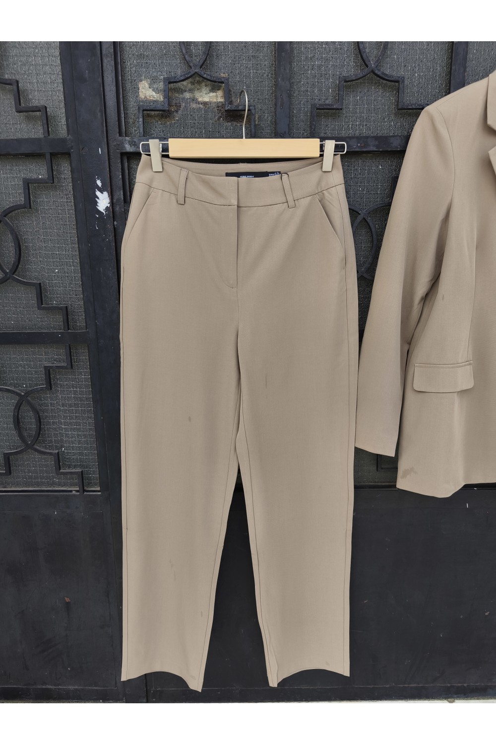 VERO MODA ZELDA SUIT BLAZER AND PANT SILVER MINK-BEIGE 10259211 