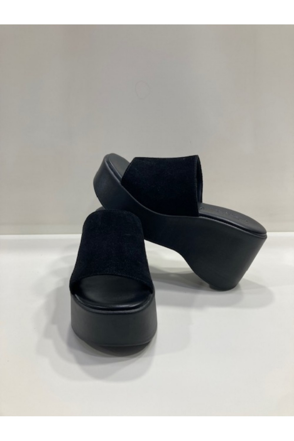 B.L. COLLECTION BLACK PLATFORM 1402